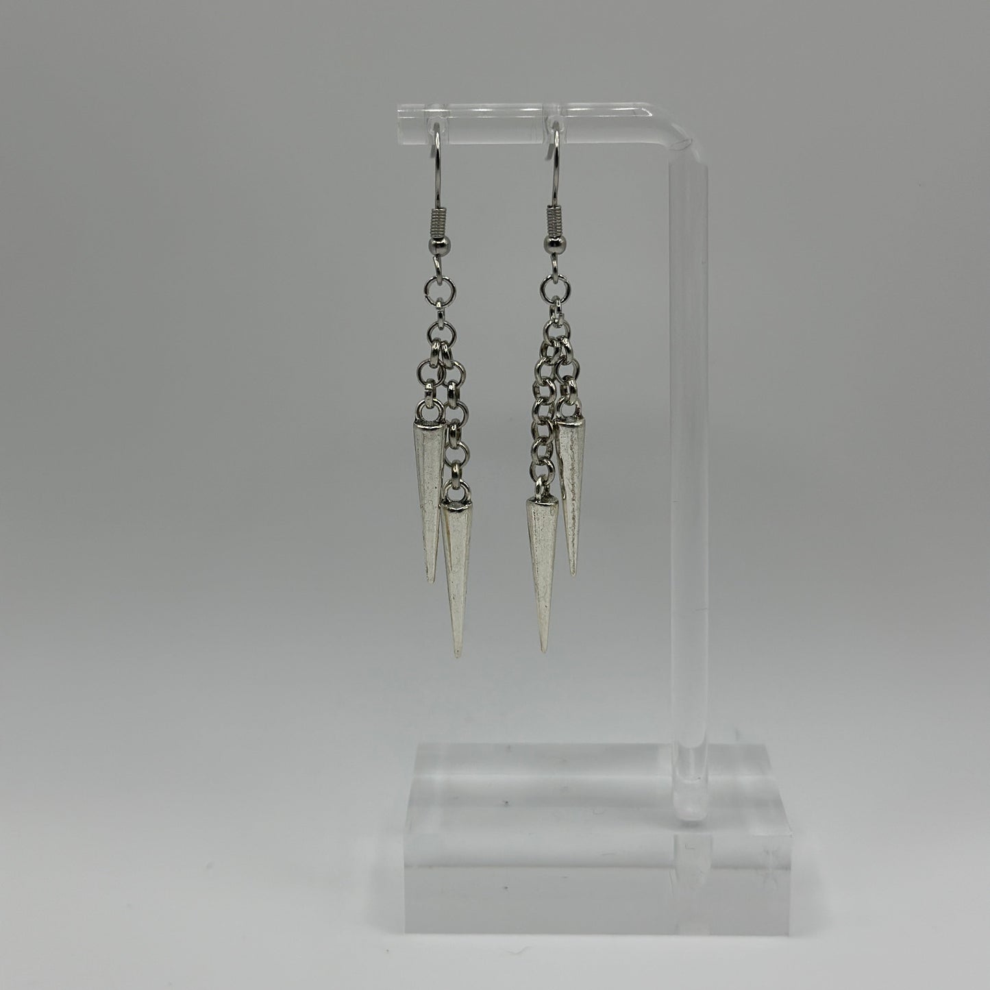 chains and spikes excite me